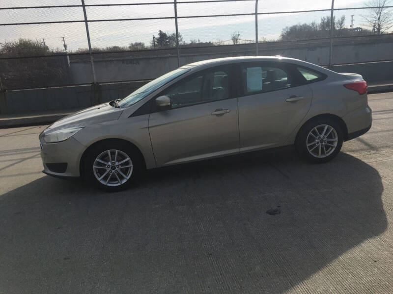 2015 Ford Focus SE photo 8