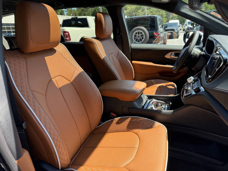 2026 Chrysler Pacifica Pinnacle