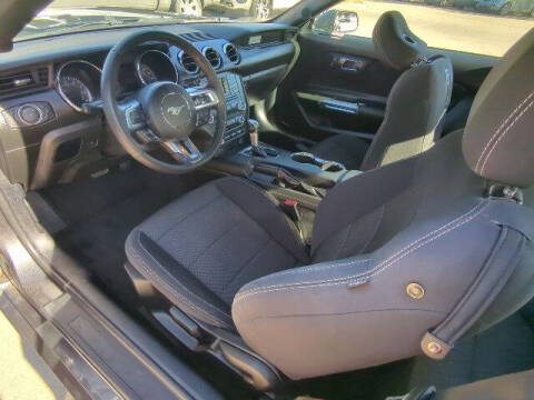 2017 Ford Mustang V6