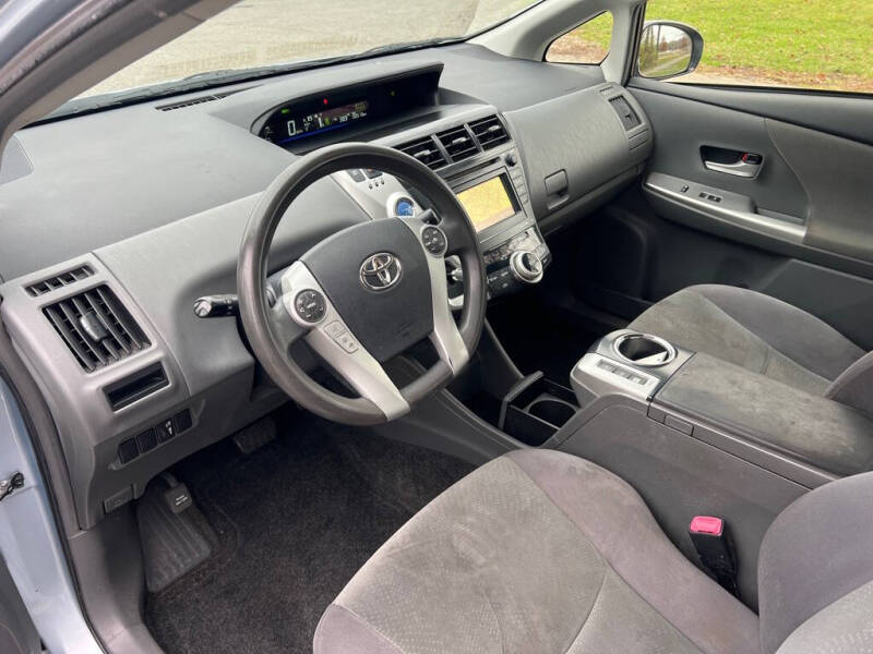 2012 Toyota Prius v Two