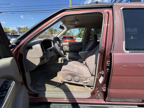 2003 Nissan Pathfinder SE