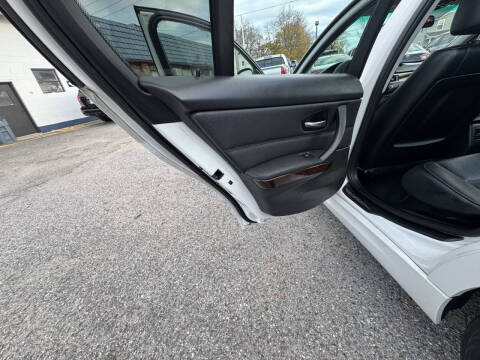 2011 BMW 3 Series 335i