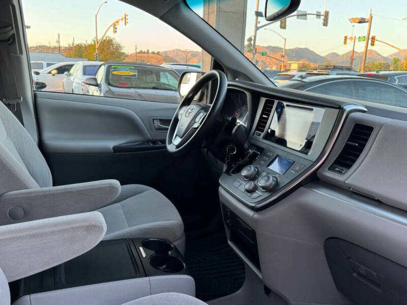 2017 Toyota Sienna