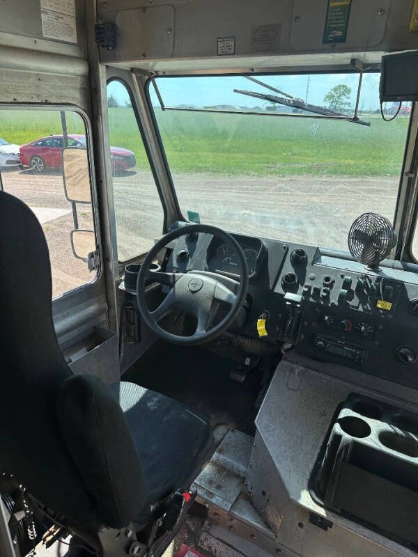2010 Freightliner MT45 Chassis