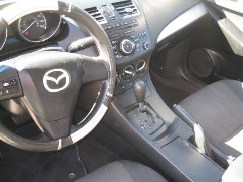 2013 Mazda MAZDA3 i SV