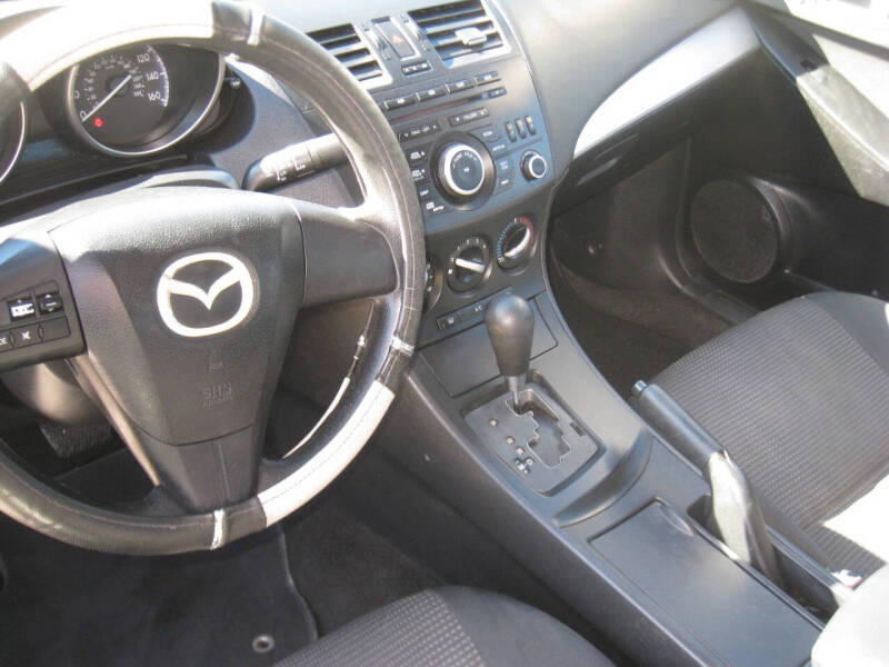 2013 Mazda MAZDA3 i SV