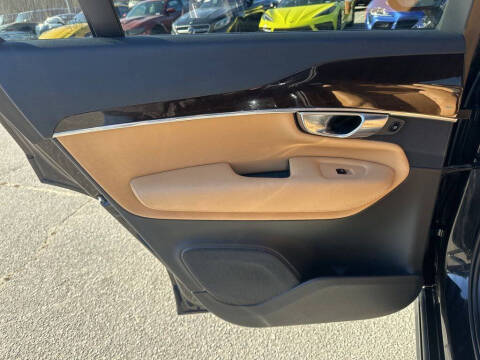 2019 Volvo XC90 T6 Momentum