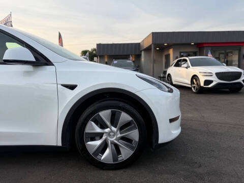 2023 Tesla Model Y Long Range
