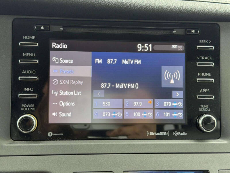 2018 Toyota Sienna XLE 8-Passenger