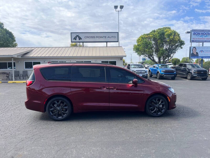 2020 Chrysler Pacifica Touring L
