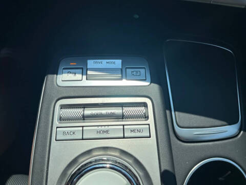 2024 Genesis Electrified GV70