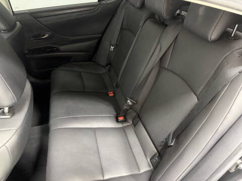 2024 Lexus ES 300h