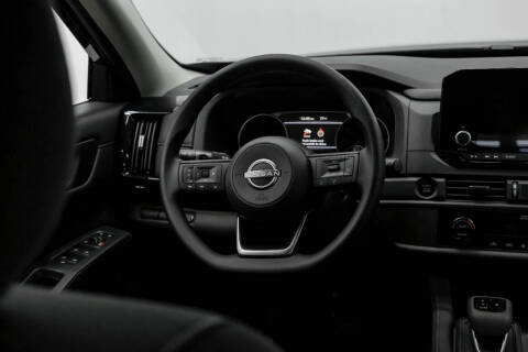 2025 Nissan Pathfinder S