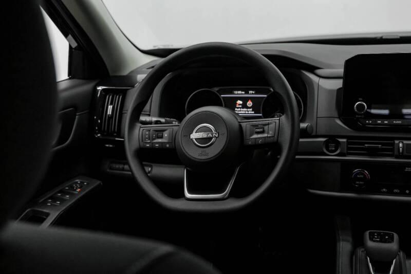 2025 Nissan Pathfinder S