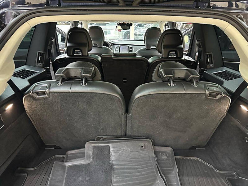 2019 Volvo XC90 T5 Momentum