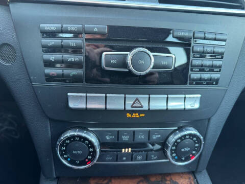 2012 Mercedes-Benz C-Class C 300 Luxury 4MATIC