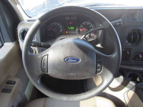 2017 Ford E-Series E-450 SD