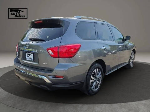 2020 Nissan Pathfinder S