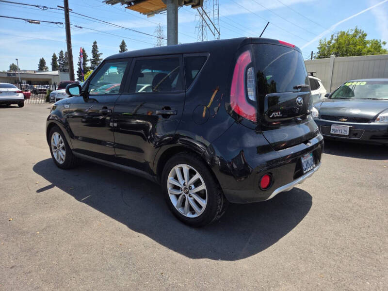 2018 Kia Soul +