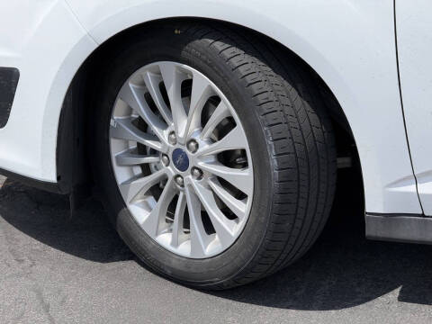 2017 Ford C-MAX Hybrid SE