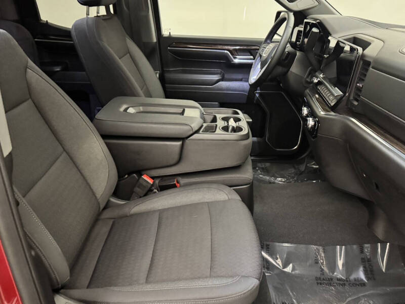 2024 GMC Sierra 1500 Elevation Standard