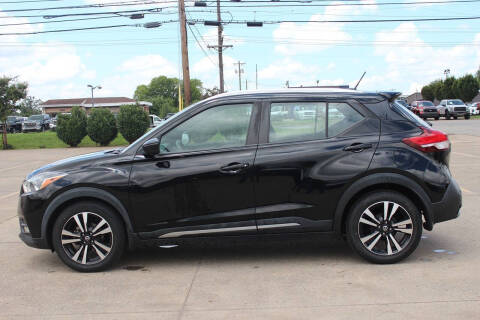 2020 Nissan Kicks SR