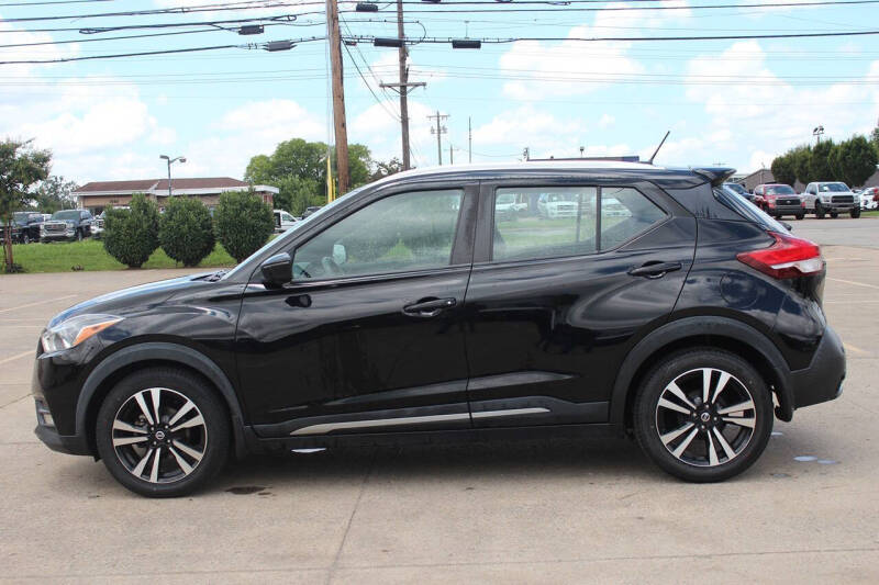 2020 Nissan Kicks SR