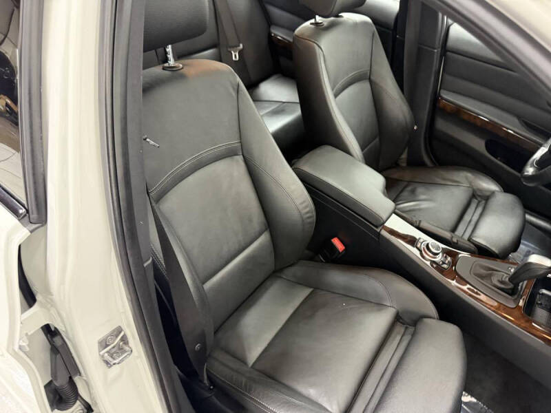 2011 BMW 3 Series 335i