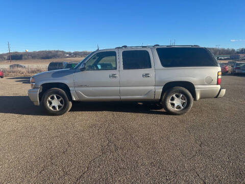 2005 GMC Yukon XL for sale at Quinn Motors in Shakopee MN