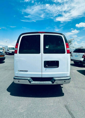 2023 Chevrolet Express LT 3500