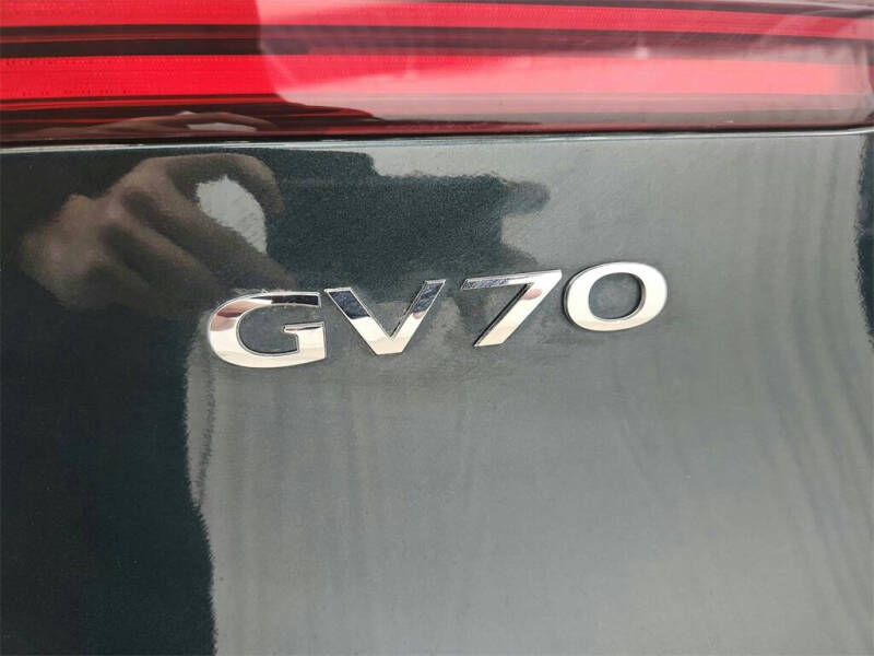 2022 Genesis GV70 2.5T Standard