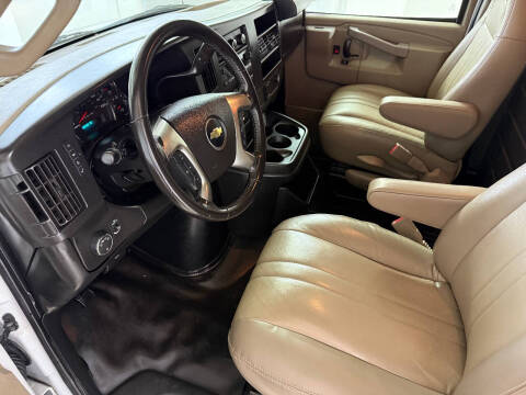 2017 Chevrolet Express 2500