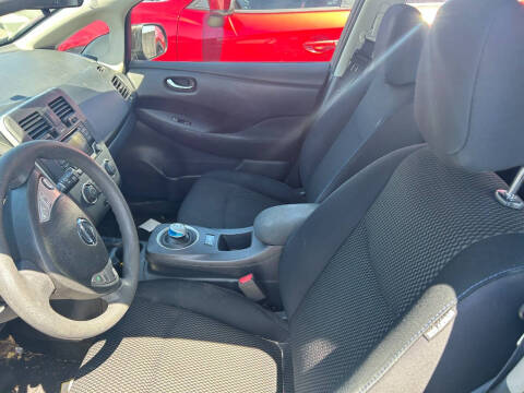 2016 Nissan LEAF S-24