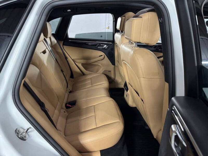 2018 Porsche Macan