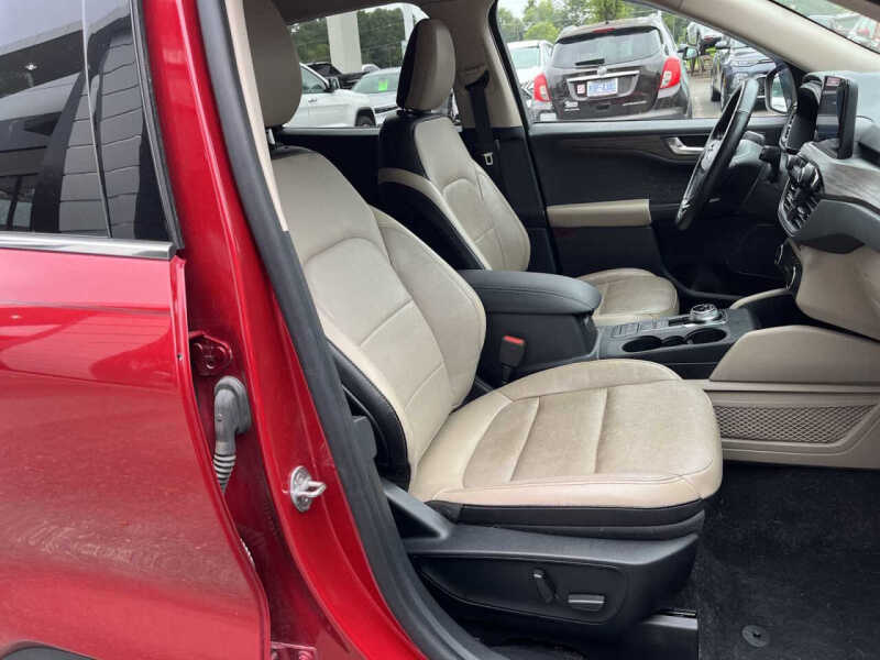 2020 Ford Escape Hybrid Titanium