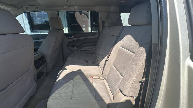 2017 Chevrolet Suburban LS