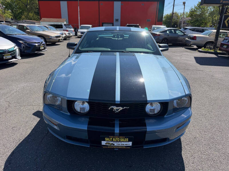 2005 Ford Mustang GT Premium