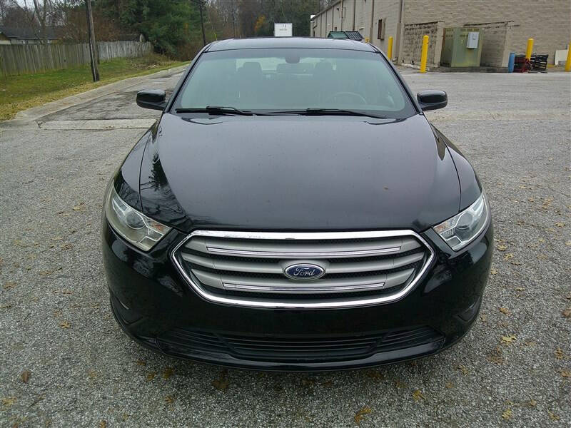 2018 Ford Taurus SEL