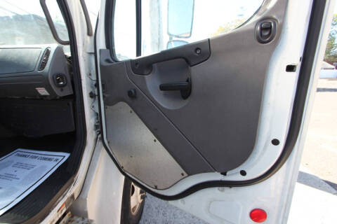 2015 Freightliner M2 106