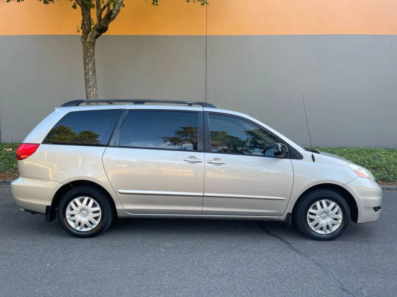 2004 Toyota Sienna