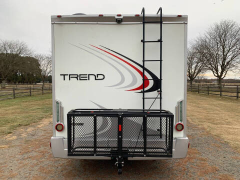 2016 Winnebago TREND