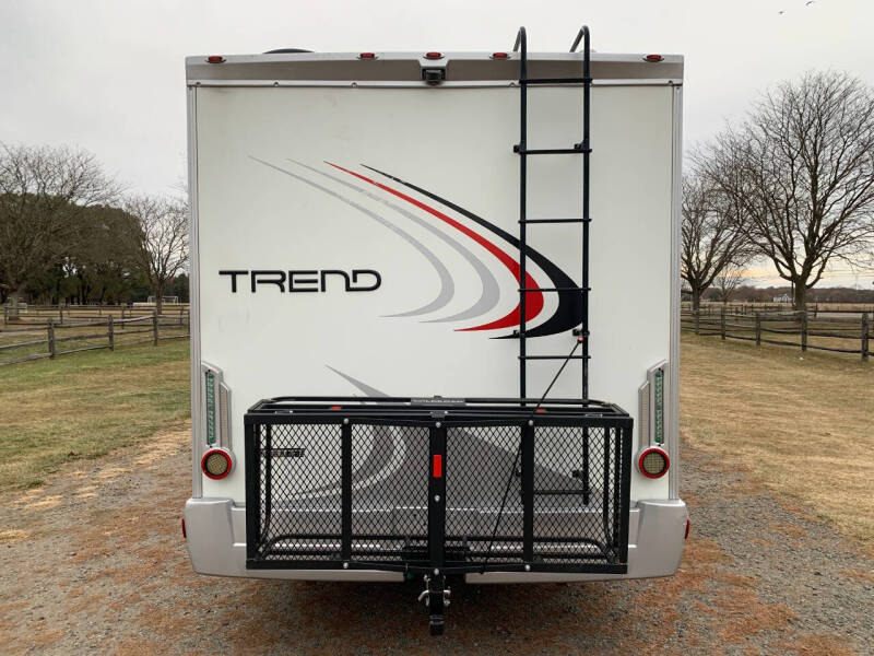 2016 Winnebago TREND