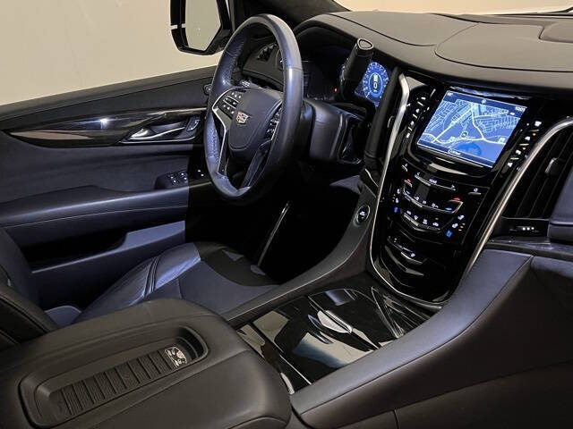2019 Cadillac Escalade Platinum