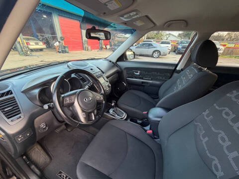 2013 Kia Soul +