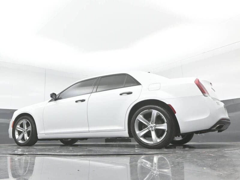 2019 Chrysler 300 S