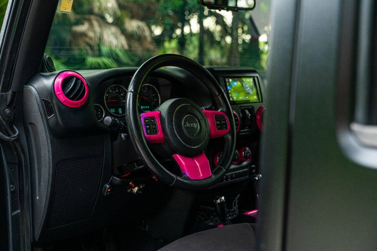 2015 JEEP Wrangler SUV / Crossover - $25,999