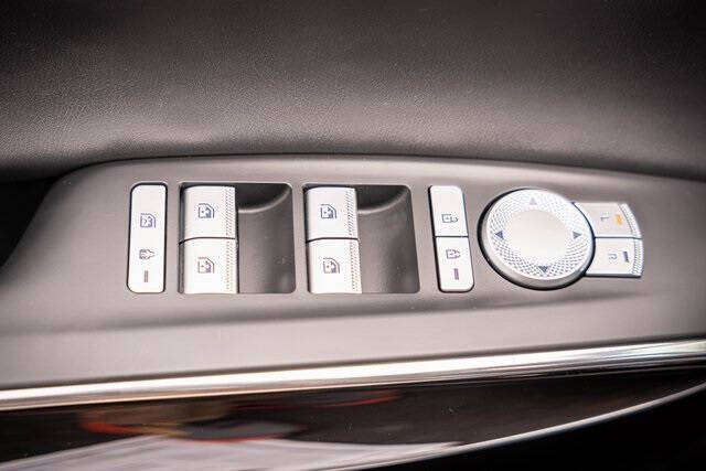 2025 Genesis GV70 2.5T Standard