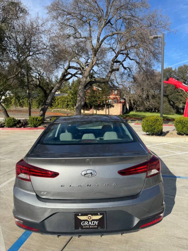 2019 Hyundai Elantra SE