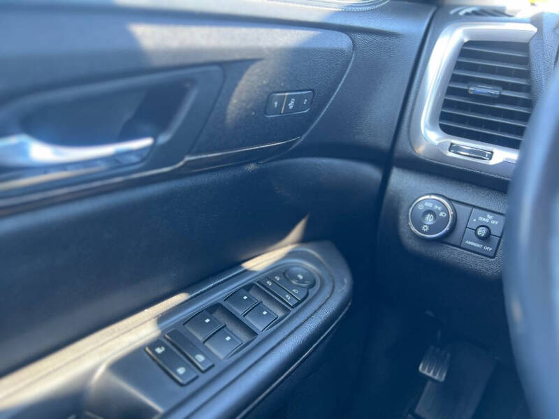 2015 GMC Acadia Denali