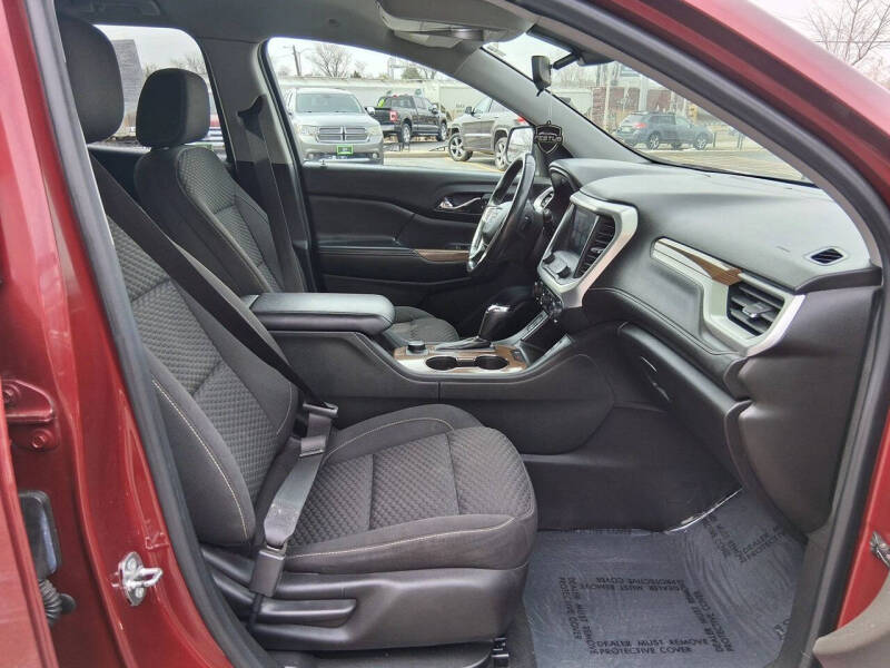 2017 GMC Acadia SLE-2